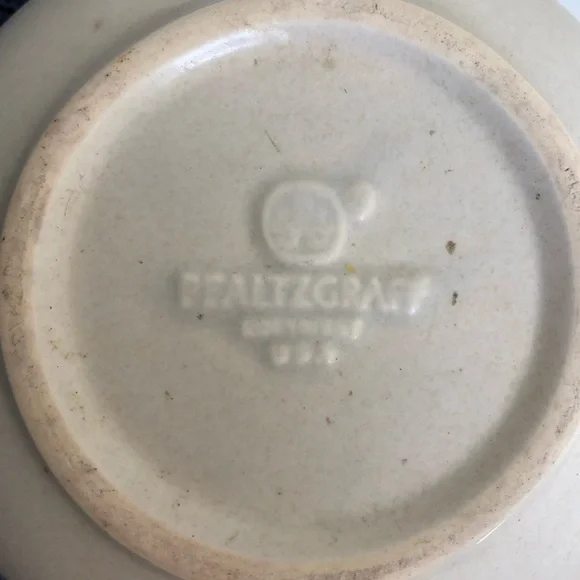 Vintage 1960’s Pfaltzgraff Yorktowne Stoneware Pitcher - Picture 8 of 8